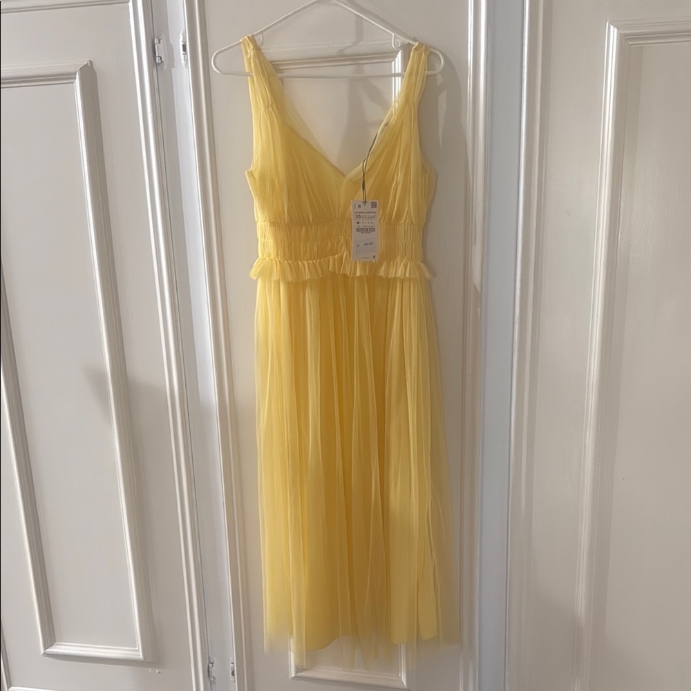 Yellow Sleeveless Tulle Dress